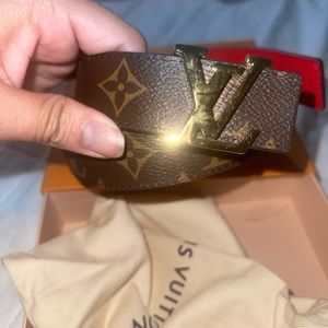 Luis Vuitton belt